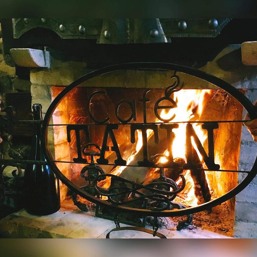 Tatin - Hotel & Cafe In มซเคทา ภายนอก รูปภาพ