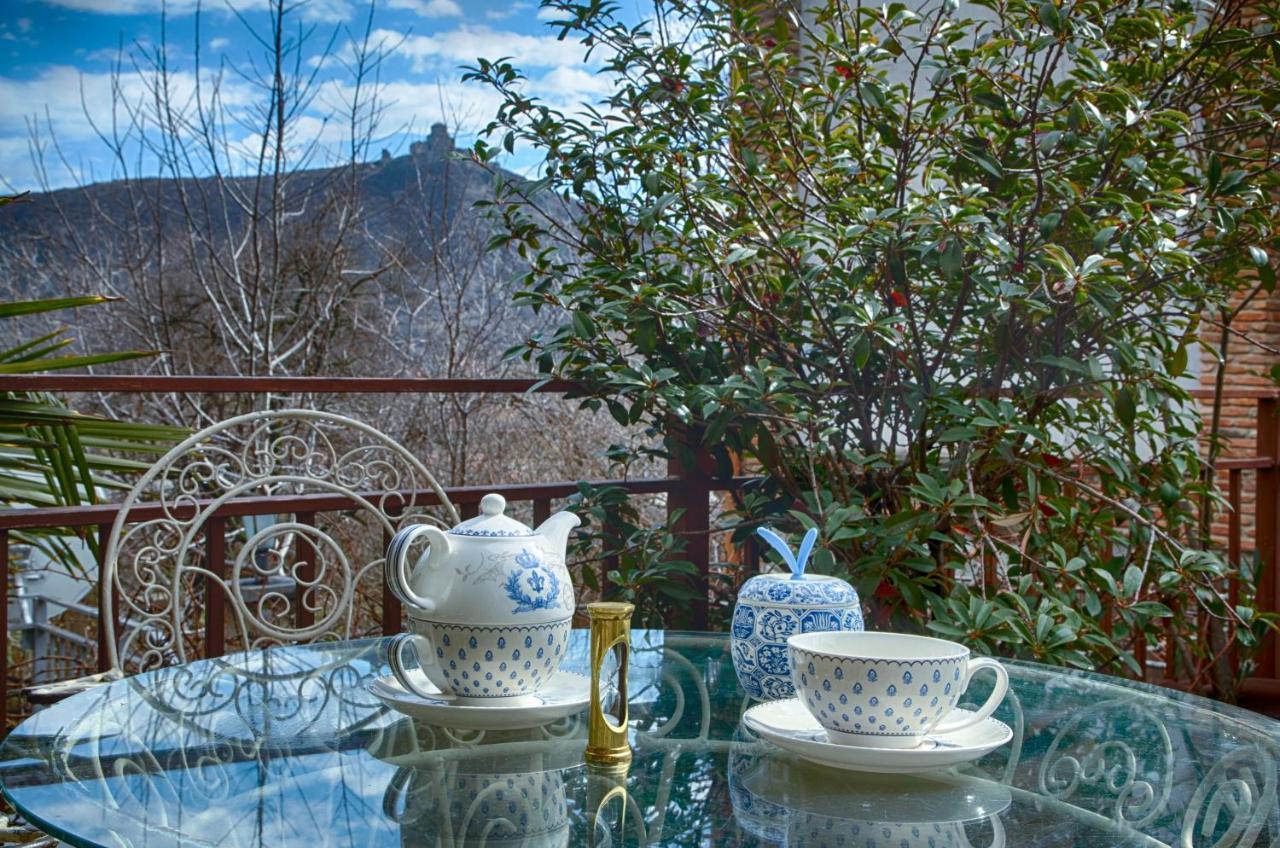Tatin - Hotel & Cafe In มซเคทา ภายนอก รูปภาพ
